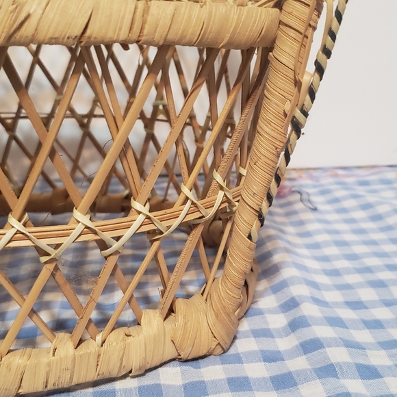 Vintage Wicker Doll Loveseat Plant Stand - Picture 8 of 8